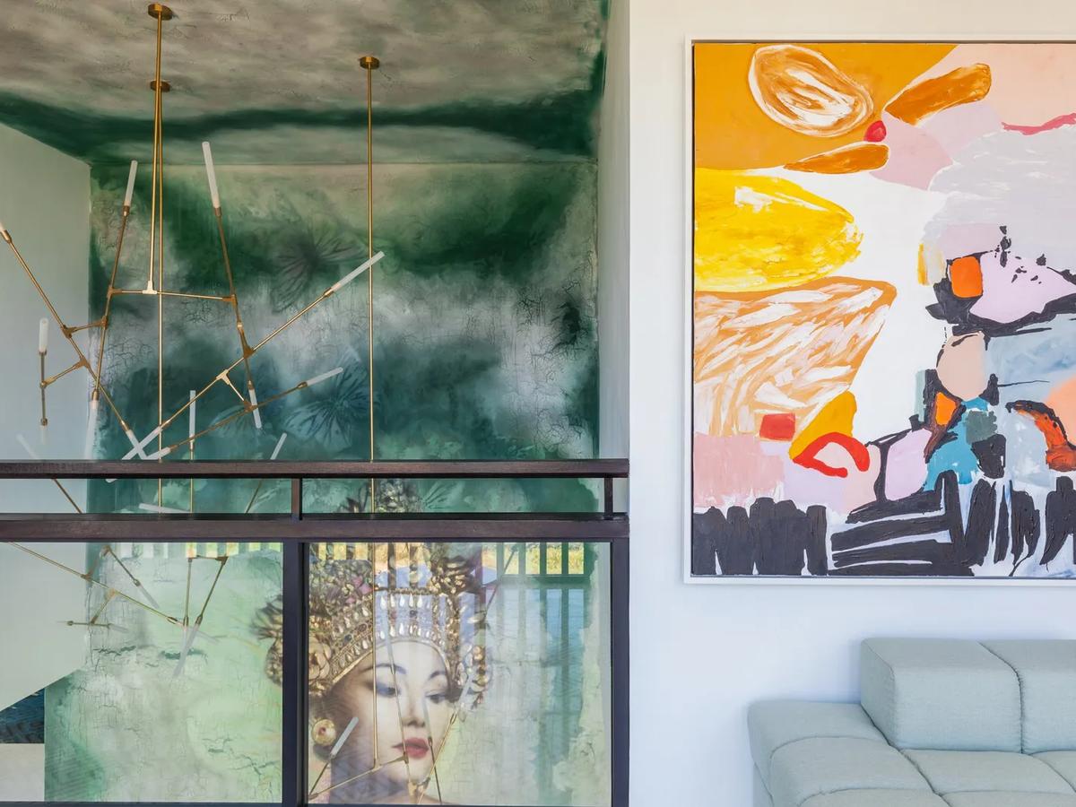 Stunning Architectural Residence - 10