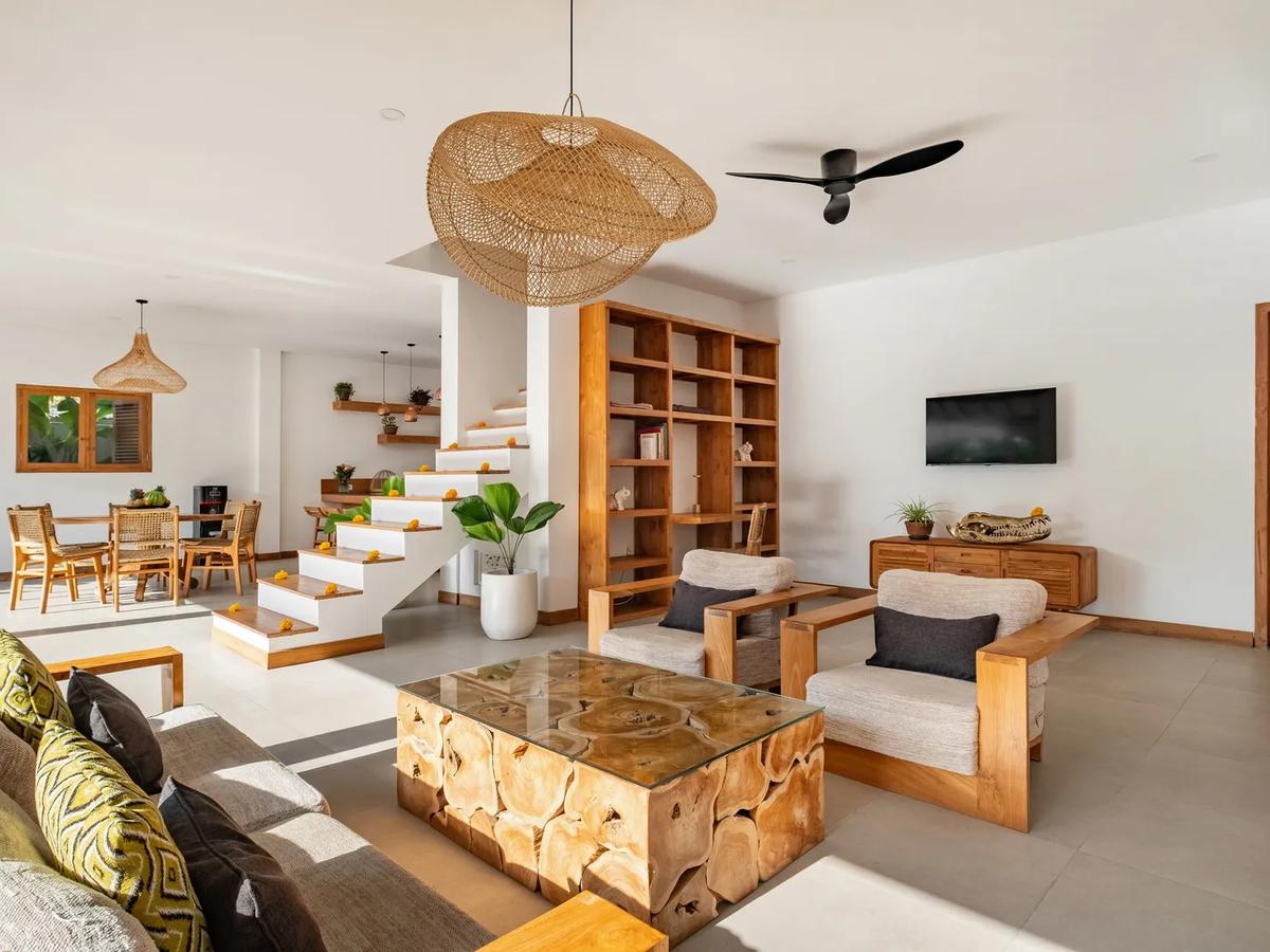 Contemporary Family Villa - 3