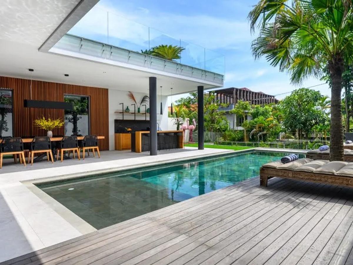 Modern Elegant White Villa - 6