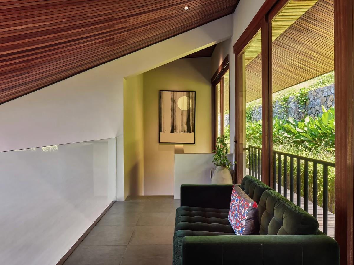 Architectural Villa By Alexis Dornier β Tampah Hills β Lombok - 8