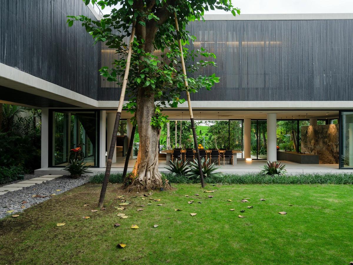 MODERN MASTERPIECE VILLA - 6 BEDROOMS - PERERENAN — 6-bedroom villa for sale in Pererenan, Bali (photo 21)