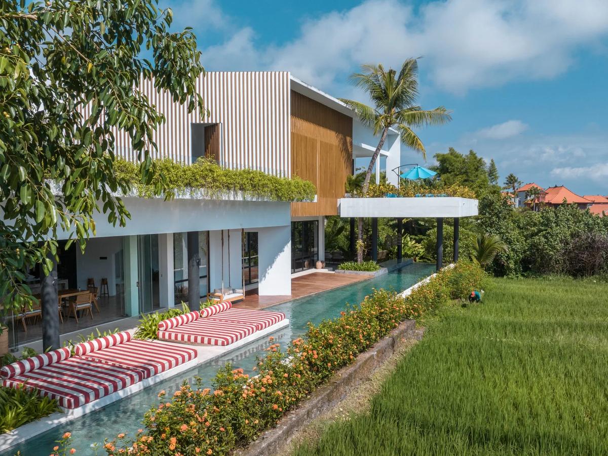 STUNNING ARCHITECTURAL RESIDENCE - 5 BEDROOM - BERAWA - CANGGU - Photo 2