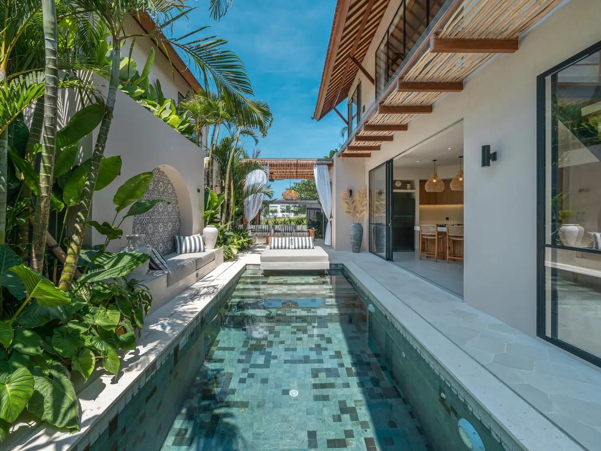 Contemporary Villa With Mediterranean Touch - 2