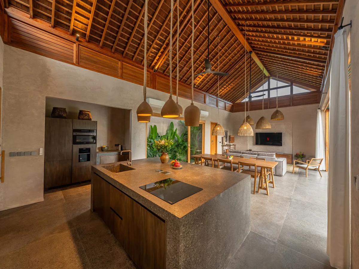 A Tropical Hideaway Villa Facing The Rice Fields - 11