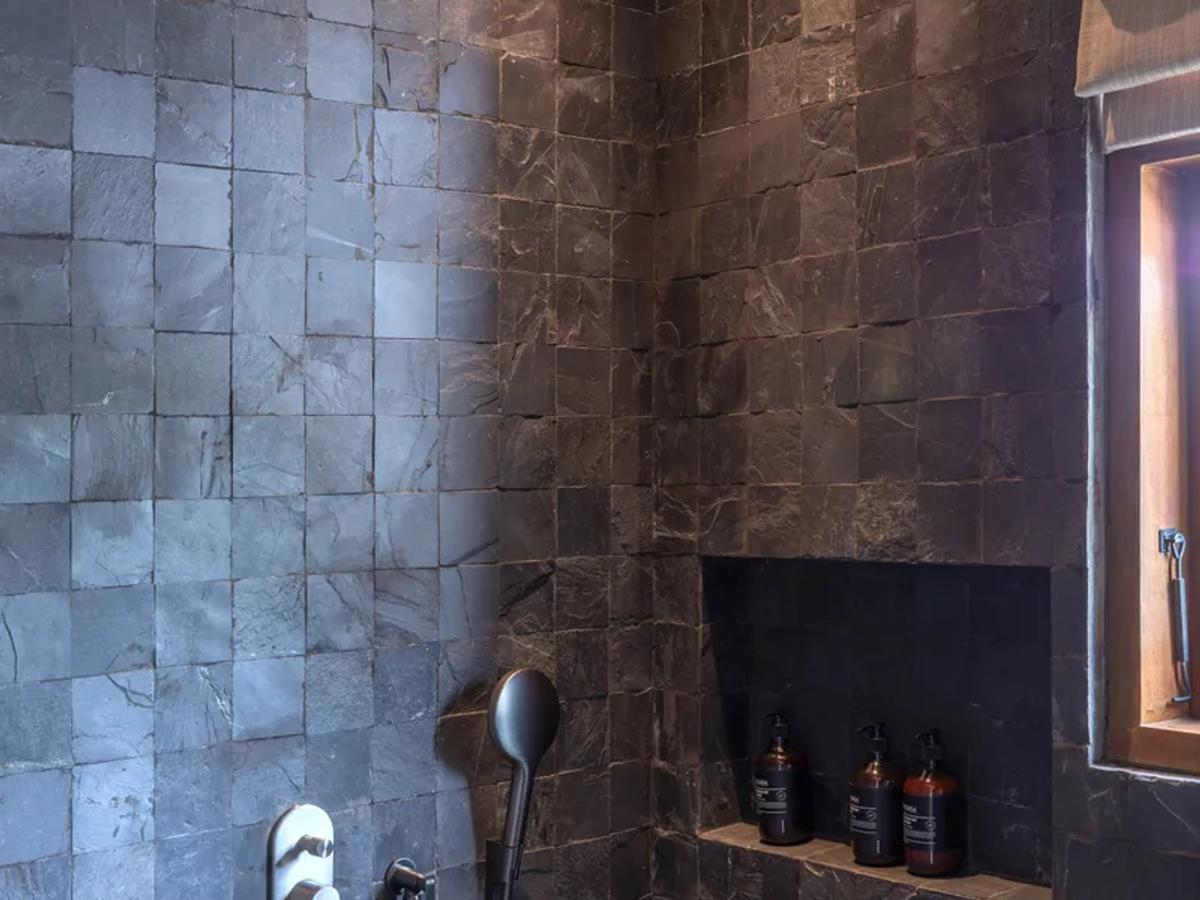 Balinese Modern Tropical Style Villa - 14