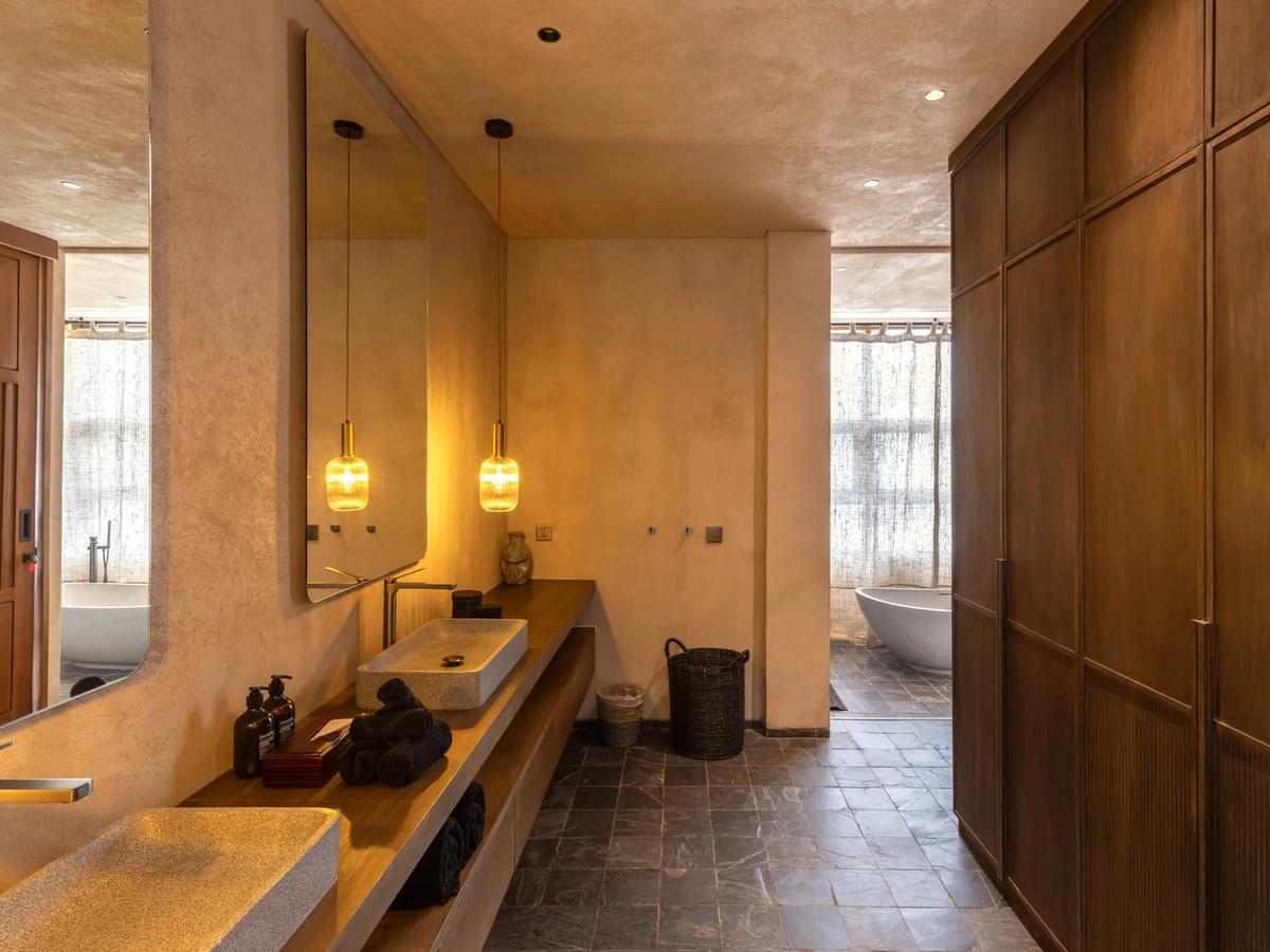 Balinese Modern Tropical Style Villa - 13