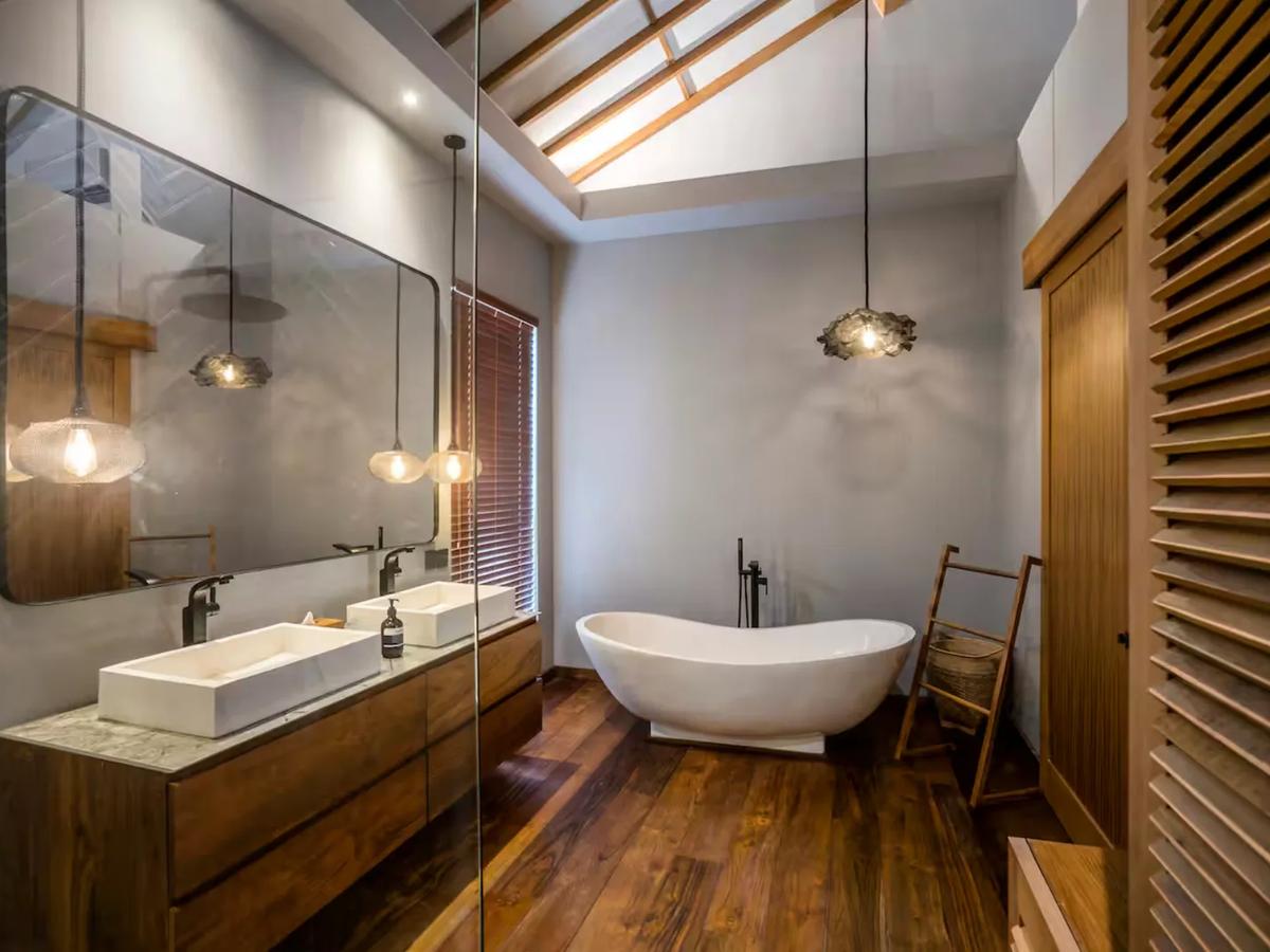 Contemporary Villa Retreat - 11