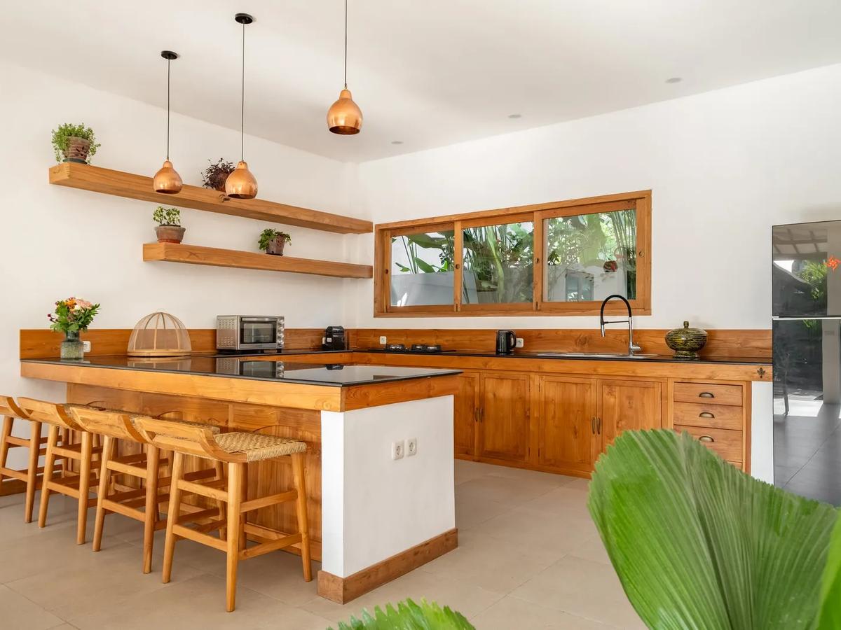 Contemporary Family Villa - 8