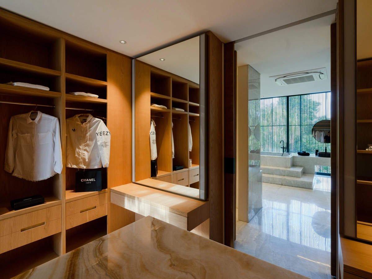 MODERN MASTERPIECE VILLA - 6 BEDROOMS - PERERENAN — 6-bedroom villa for sale in Pererenan, Bali (photo 5)