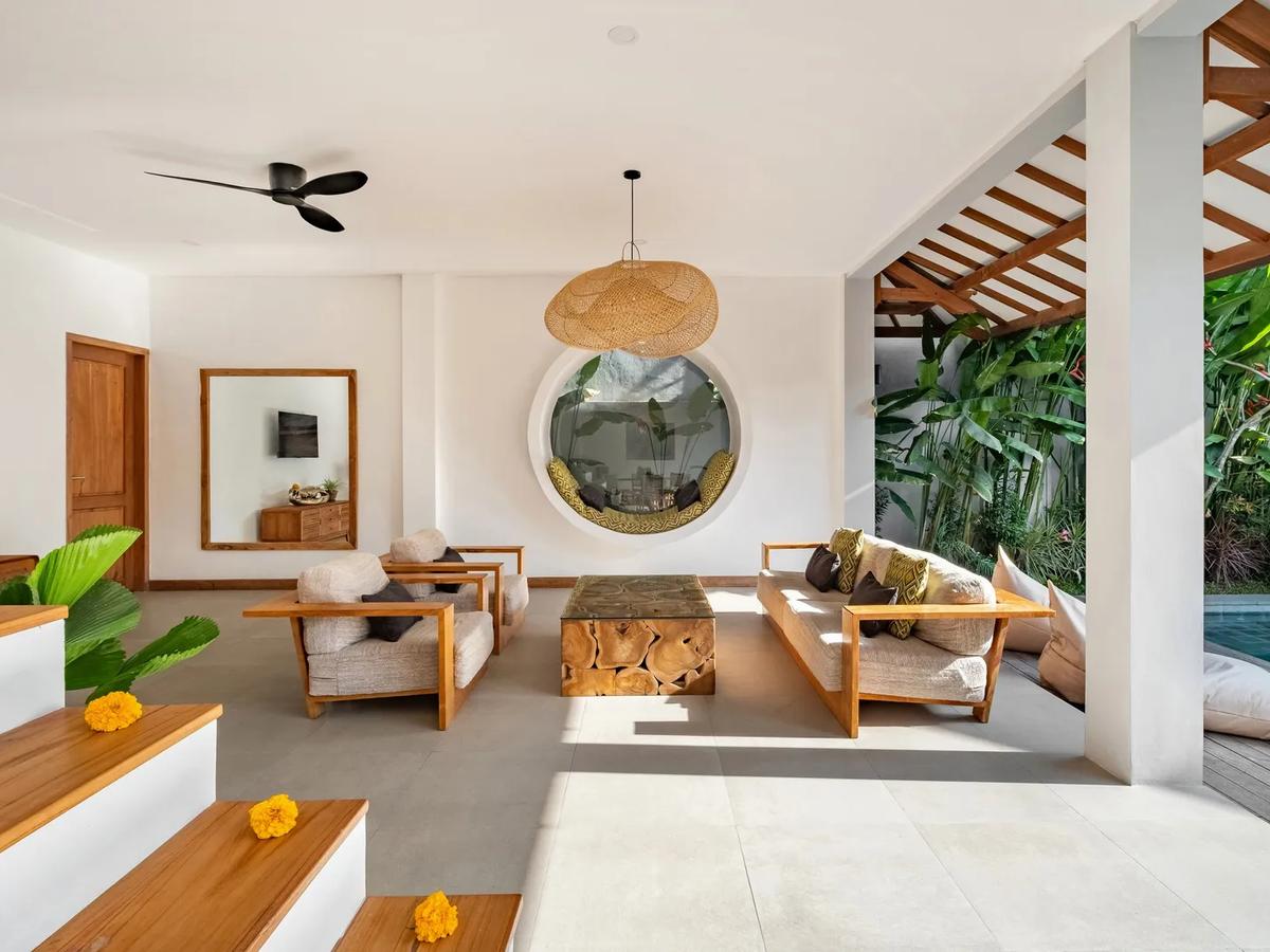 Contemporary Family Villa - 4