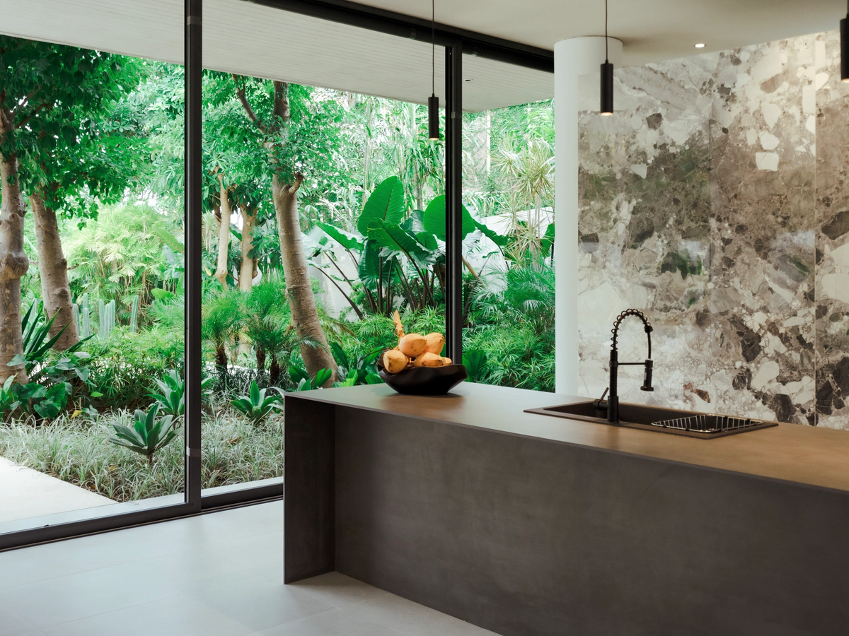 MODERN MASTERPIECE VILLA - 6 BEDROOMS - PERERENAN — 6-bedroom villa for sale in Pererenan, Bali (photo 25)