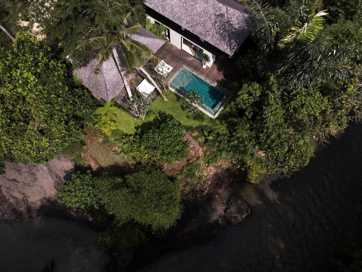 RIVERLINE VILLA WITH LOCAL STYLE - 3 BEDROOM - UBUD - Photo 2