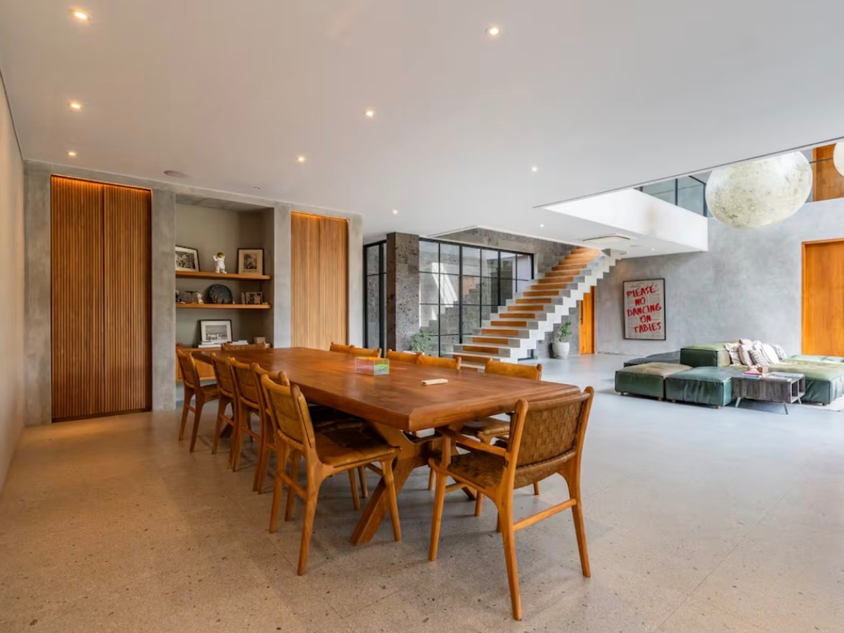 BRUTALIST TROPICAL VILLA – 5 BEDROOMS – UMALAS — 5-bedroom villa for sale in Umalas, Bali (photo 8)