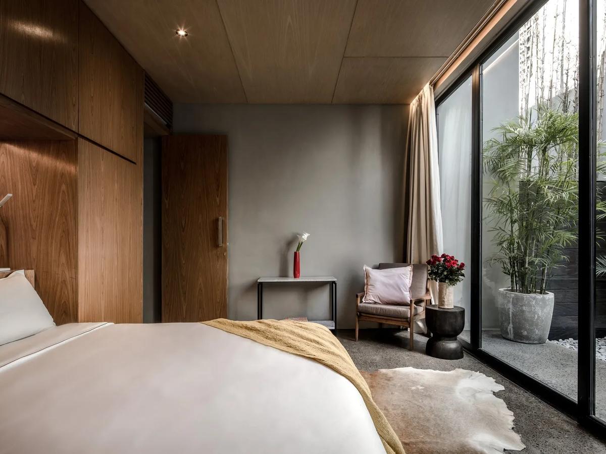 Urban Tropical Villa Loft - 10