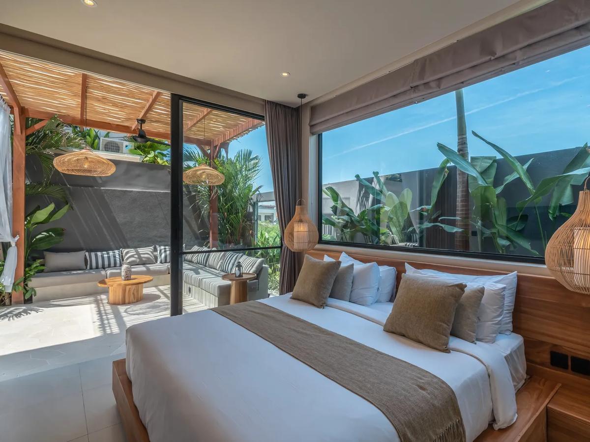 Contemporary Villa With Mediterranean Touch - 1