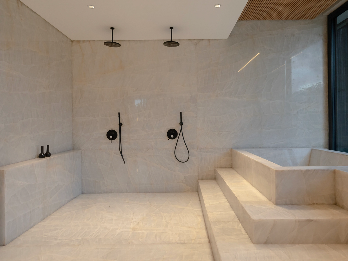 MODERN MASTERPIECE VILLA - 6 BEDROOMS - PERERENAN — 6-bedroom villa for sale in Pererenan, Bali (photo 35)