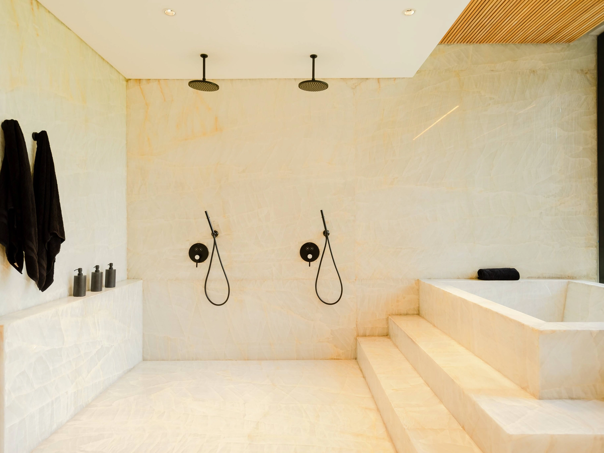 MODERN MASTERPIECE VILLA - 6 BEDROOMS - PERERENAN — 6-bedroom villa for sale in Pererenan, Bali (photo 29)