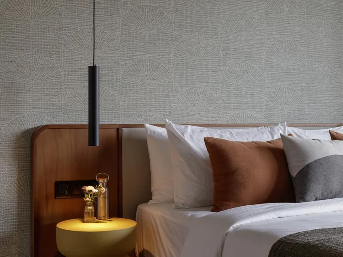 Contemporary Home - 11