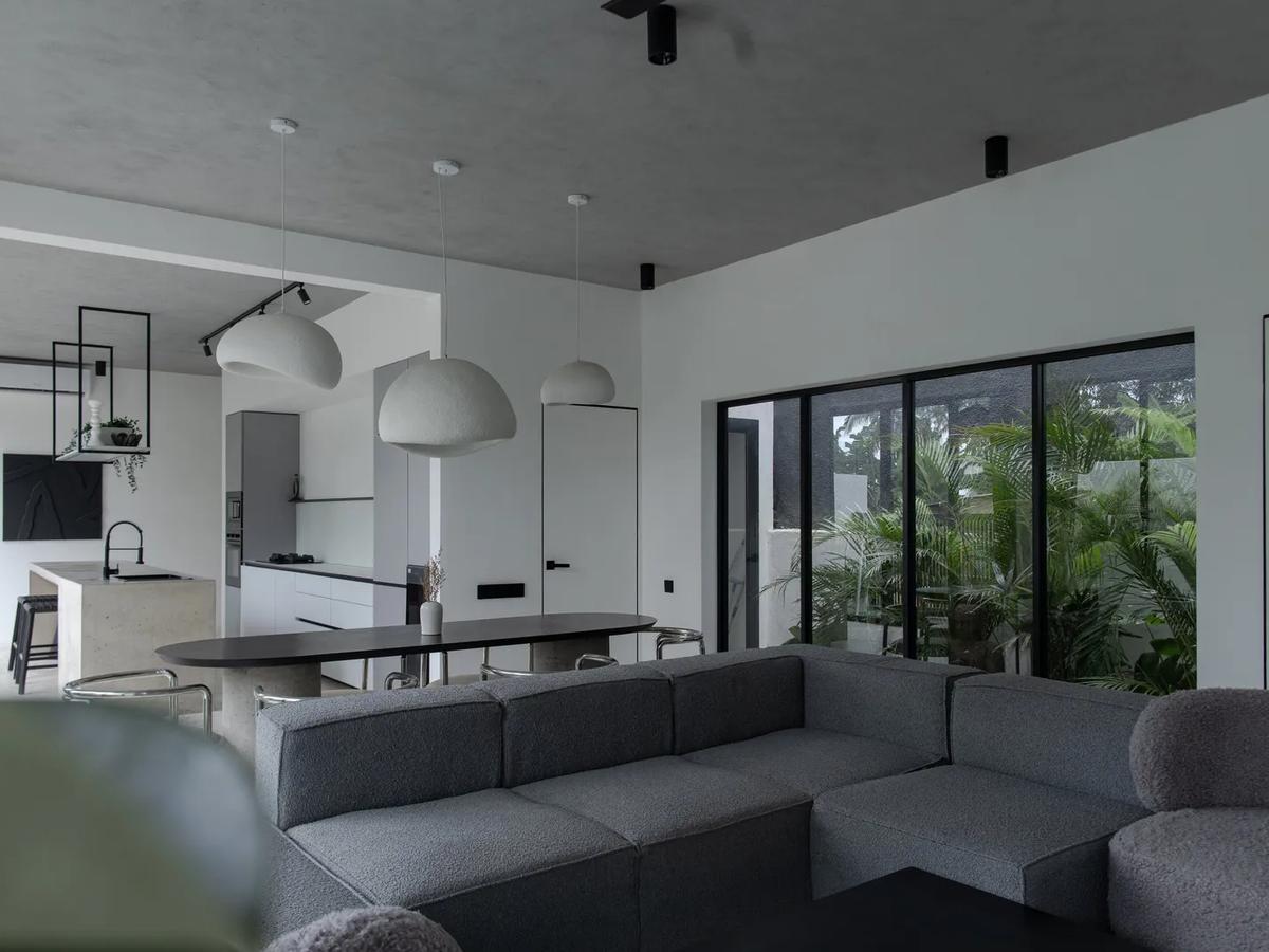 Monochrome Geometry Villa - 15