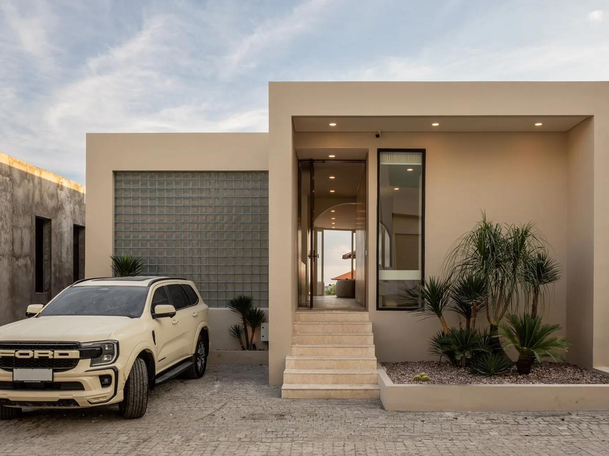 CURATED ARCHITECTURAL VILLA WITH OCEAN VIEW - 4 BEDROOM - BINGIN - Photo 2