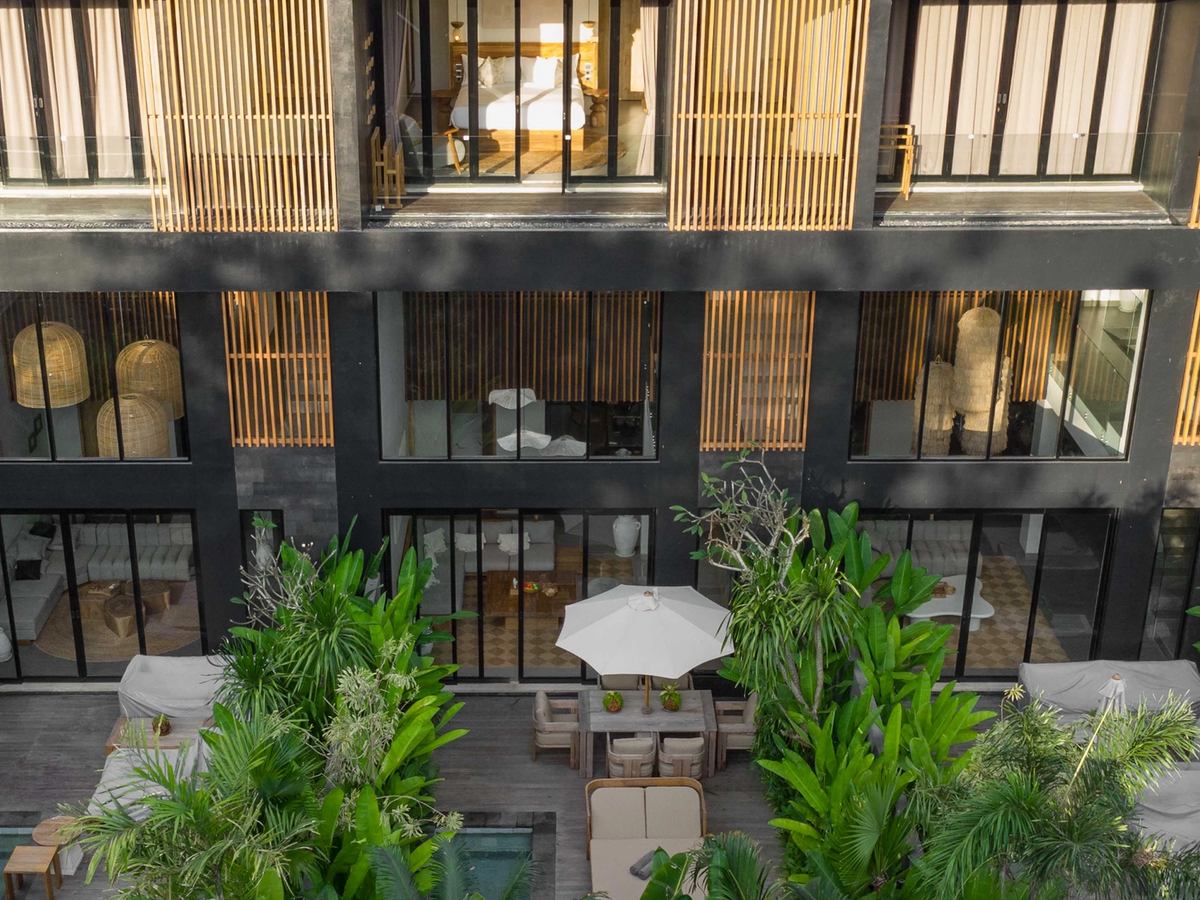 TROPICAL DESIGN LOFT IN THE HEART OF UBUD — 3-bedroom villa for sale in Ubud, Bali (photo 3)
