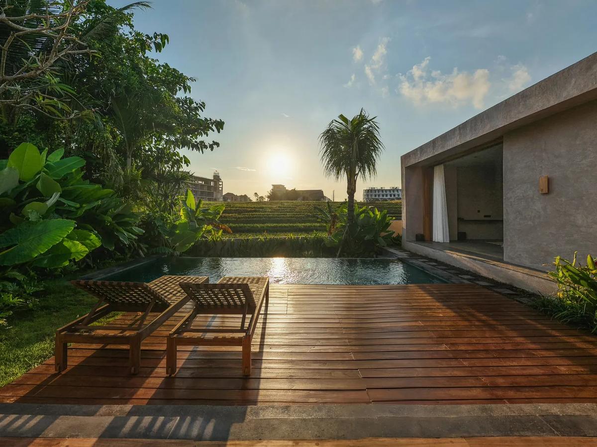 A Tropical Hideaway Villa Facing The Rice Fields - 3