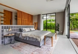 BRUTALIST TROPICAL VILLA 5 BEDROOMS UMALAS — 5-bedroom villa for sale in Umalas, Bali (photo 19)