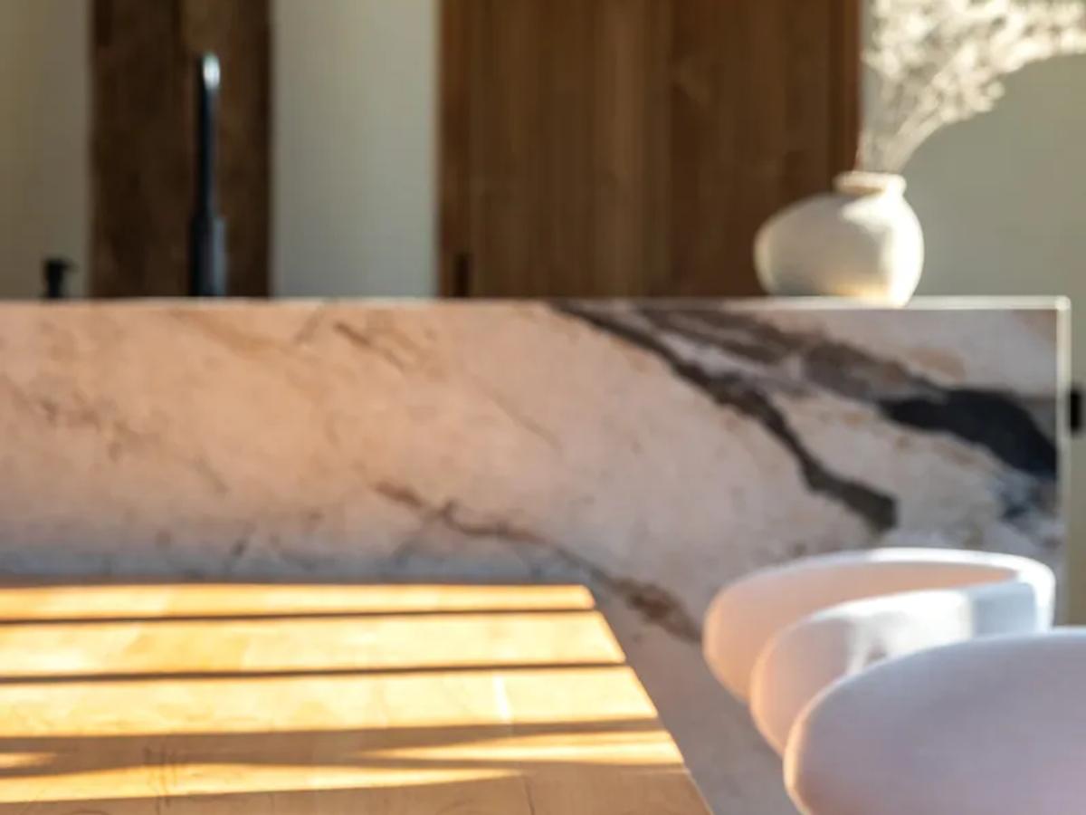 Monolithic Villa With Tropical Soul - 11