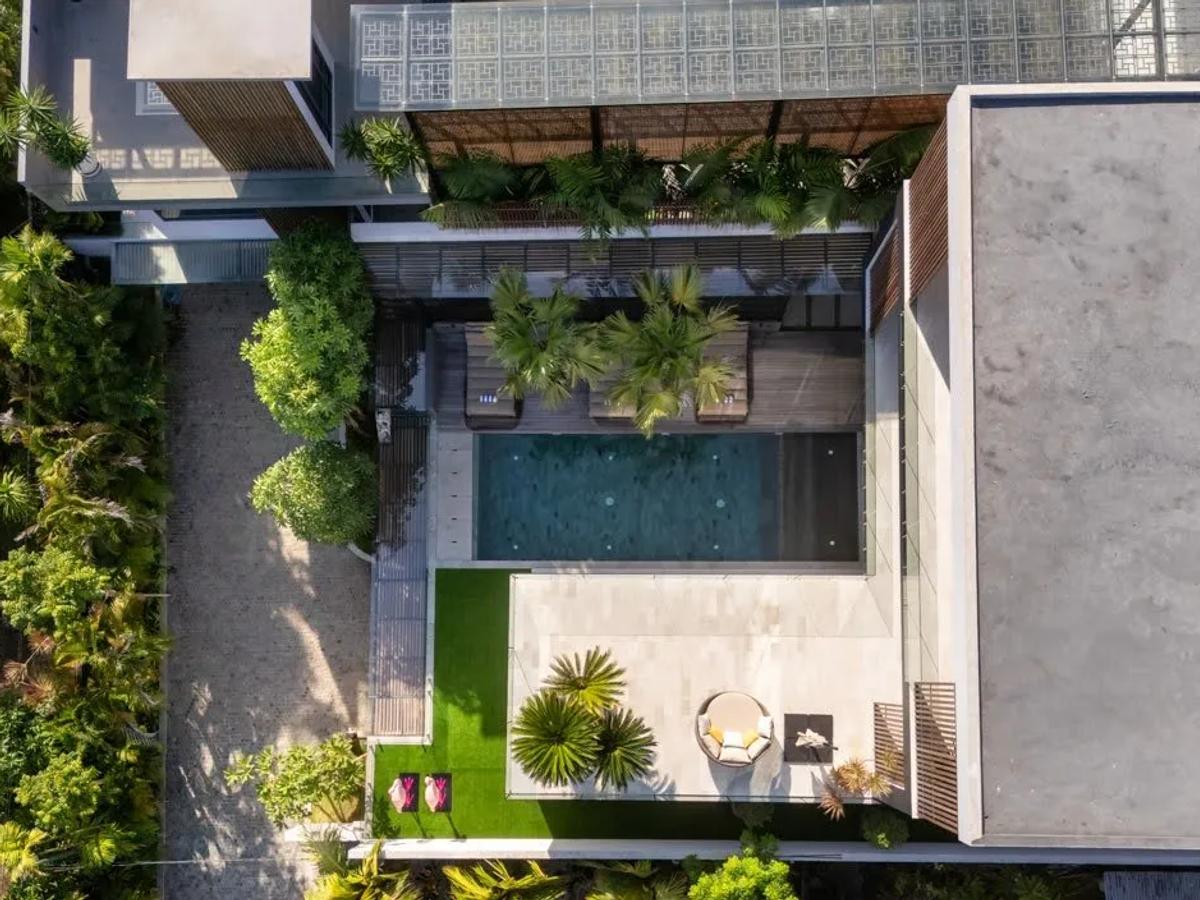 Modern Elegant White Villa - 2