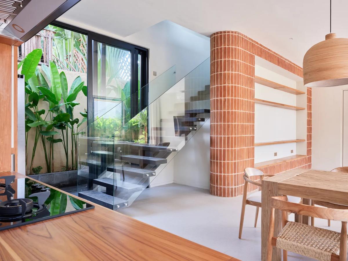 Elegant Urban Villa - 9