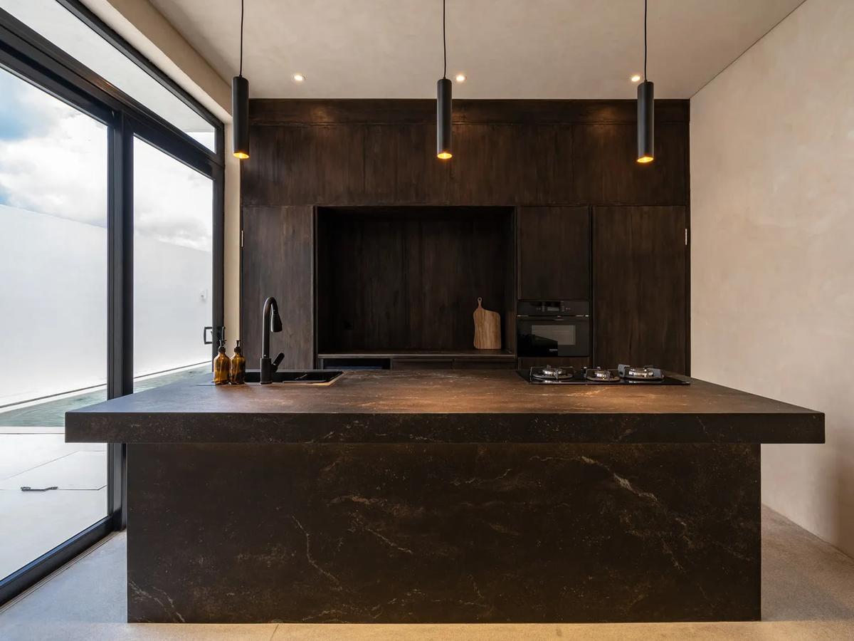 Art Inspired Modern Villa - 8