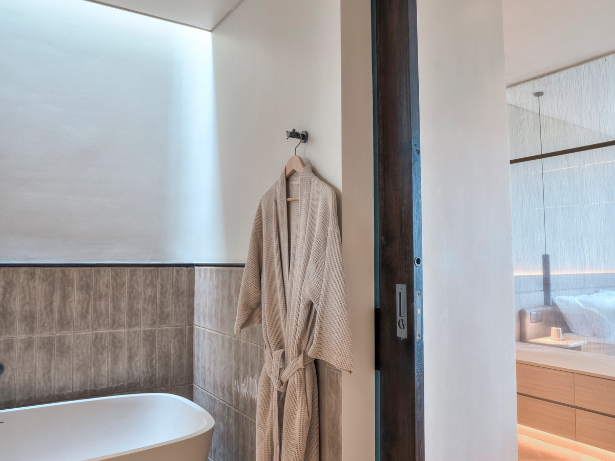 CURVE VILLA - 4 BEDROOMS - BINGIN — 4-bedroom villa for sale in Bingin, Bali (photo 18)