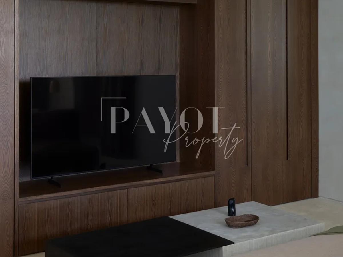 Concrete Lines And Lush Silence - 11