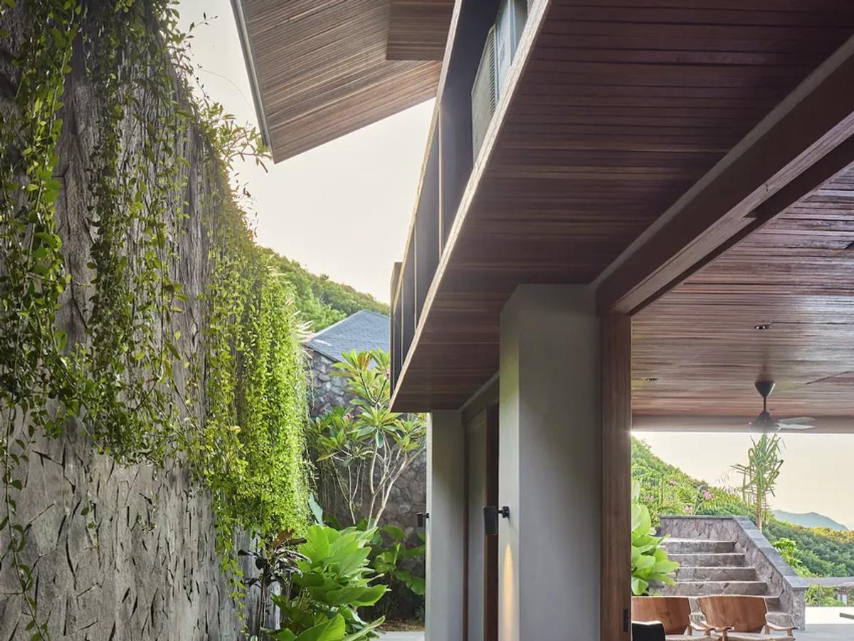 Architectural Villa By Alexis Dornier β Tampah Hills β Lombok - 15