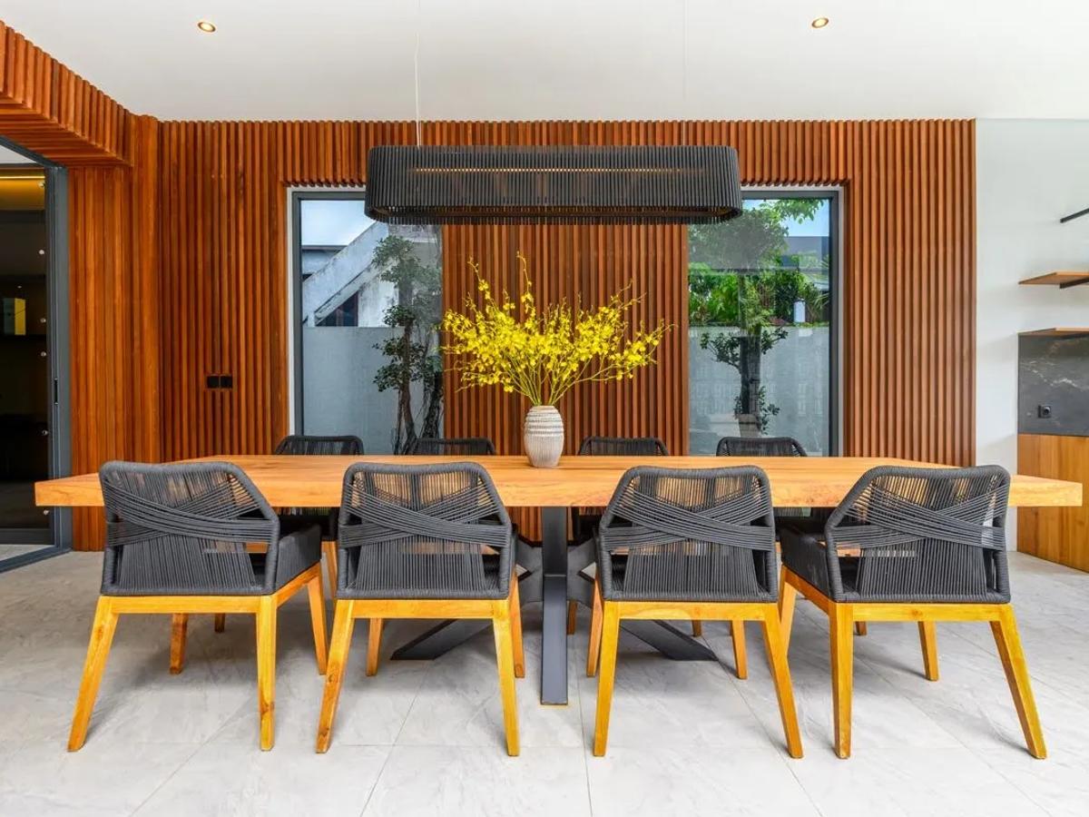 Modern Elegant White Villa - 7