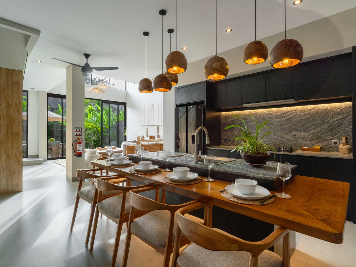TROPICAL DESIGN LOFT IN THE HEART OF UBUD — 3-bedroom villa for sale in Ubud, Bali (photo 6)