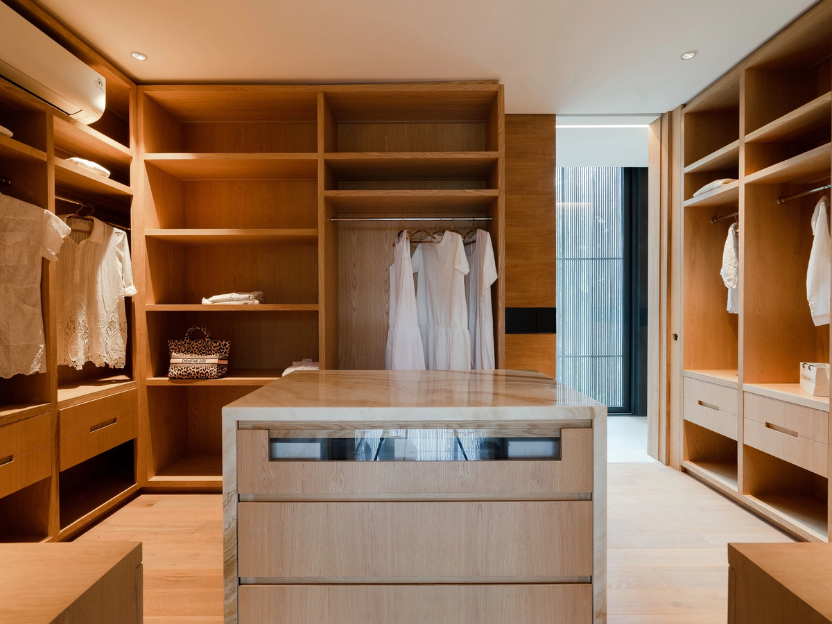 MODERN MASTERPIECE VILLA - 6 BEDROOMS - PERERENAN — 6-bedroom villa for sale in Pererenan, Bali (photo 30)