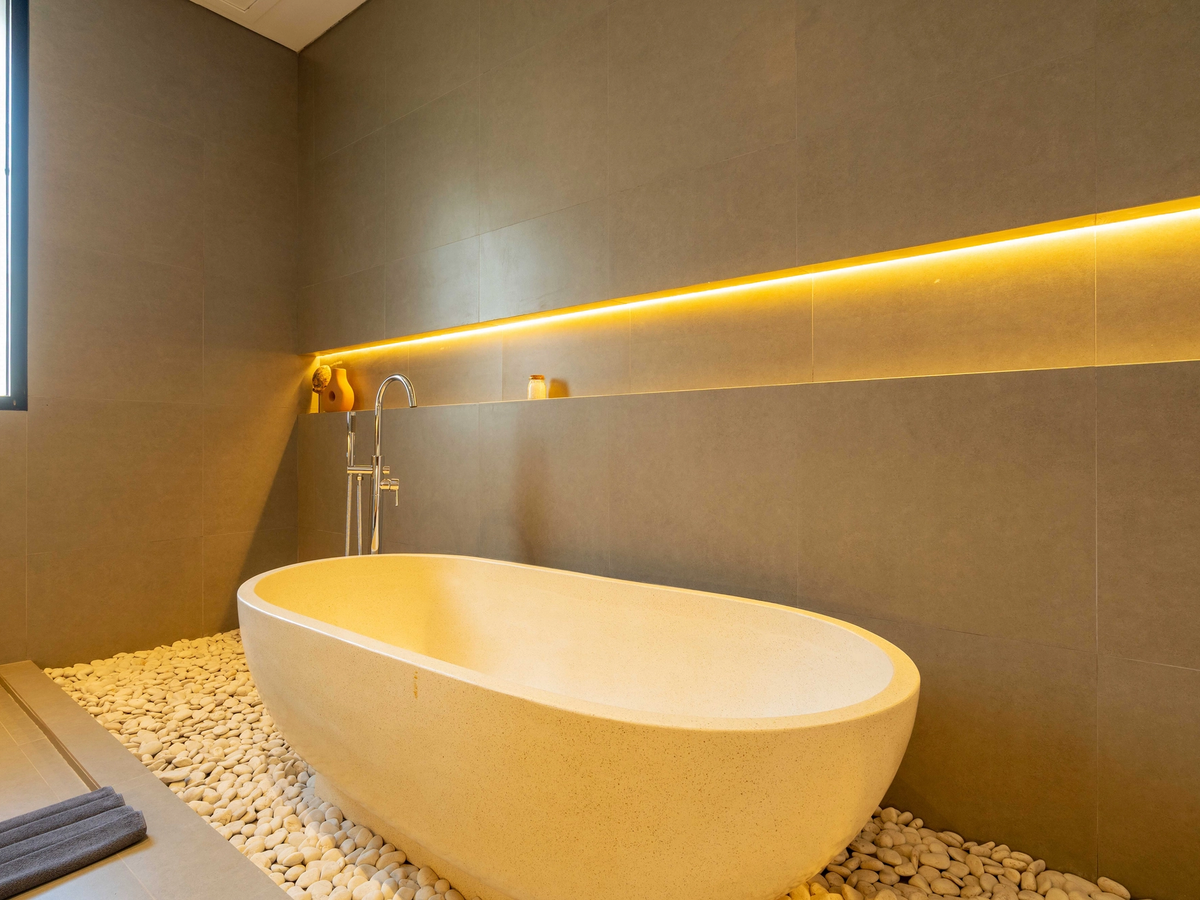 TROPICAL DESIGN LOFT IN THE HEART OF UBUD — 3-bedroom villa for sale in Ubud, Bali (photo 16)