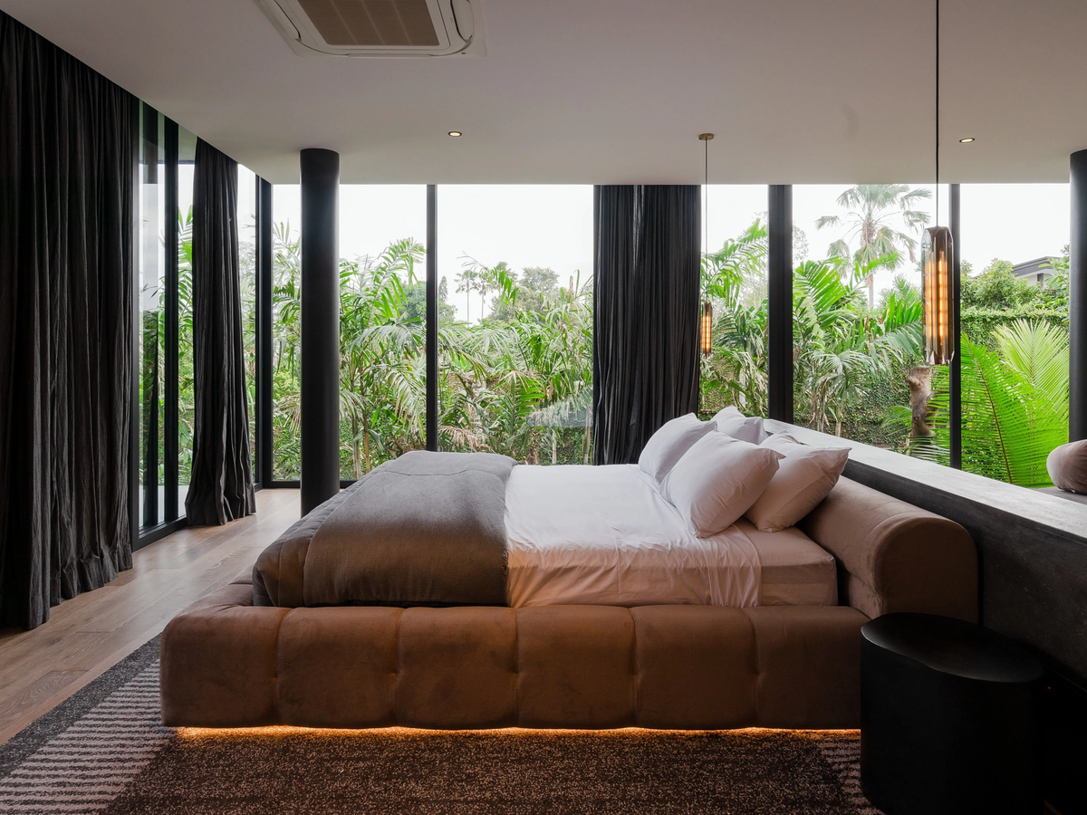 MODERN MASTERPIECE VILLA - 6 BEDROOMS - PERERENAN — 6-bedroom villa for sale in Pererenan, Bali (photo 4)