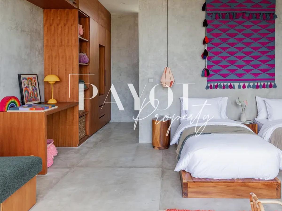 Industrial Villa - 8