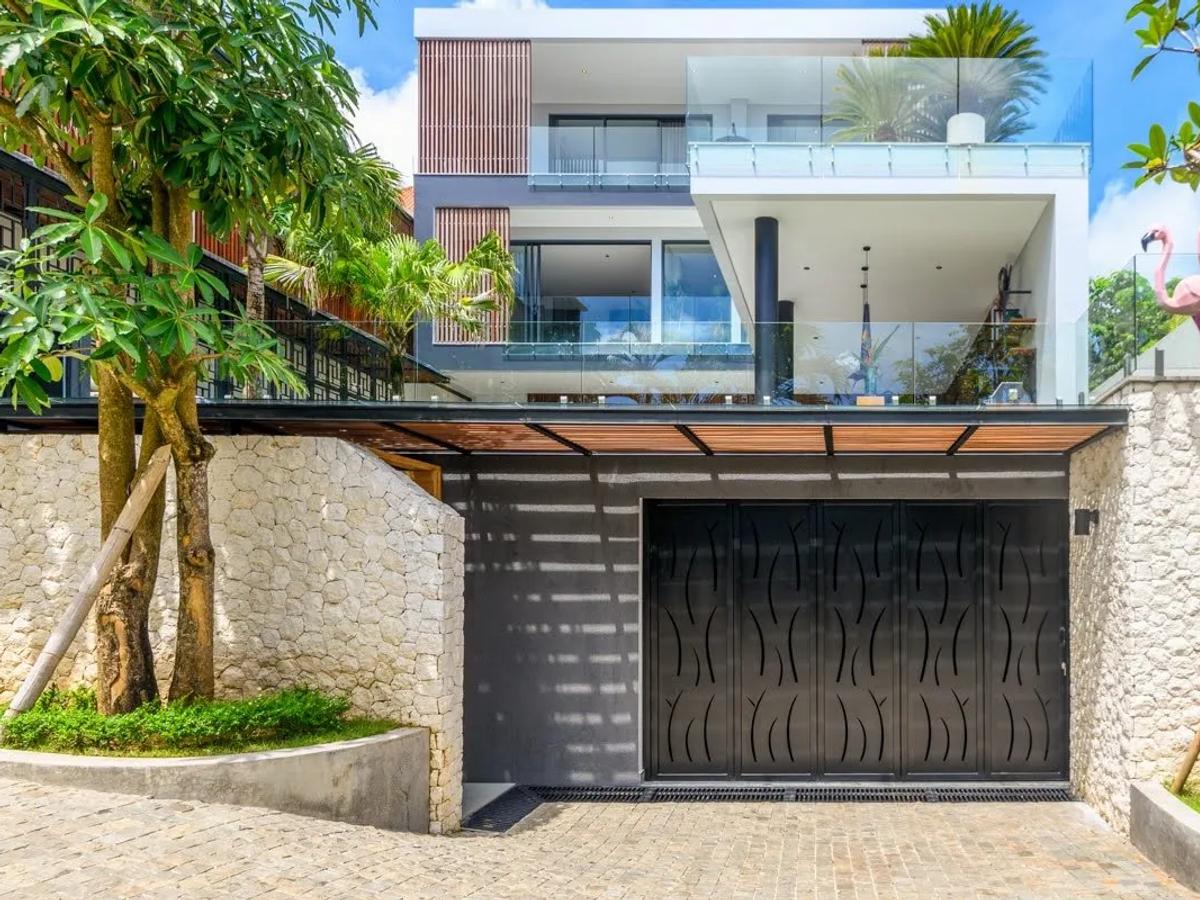 Modern Elegant White Villa - 4