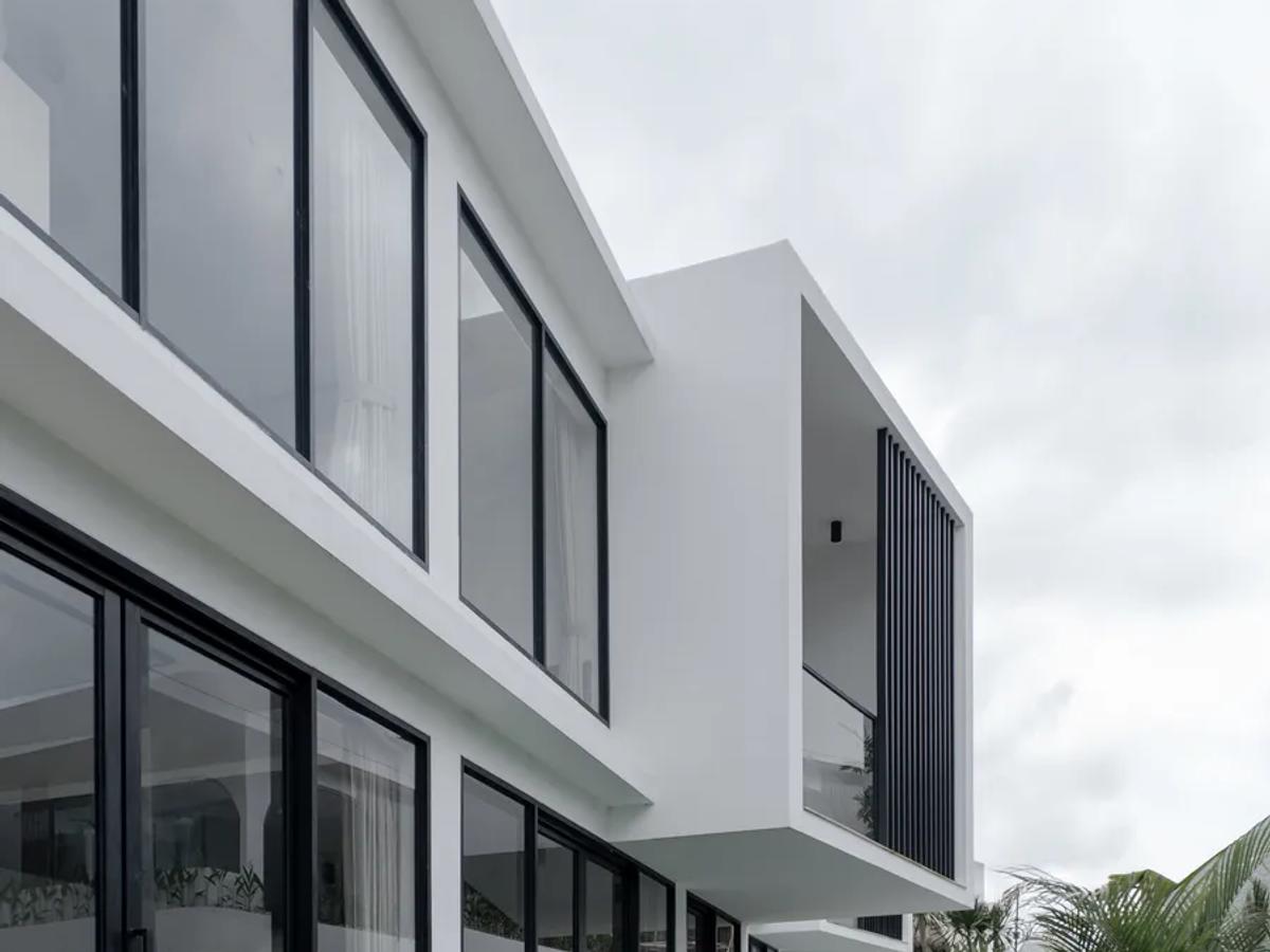 Monochrome Geometry Villa - 4