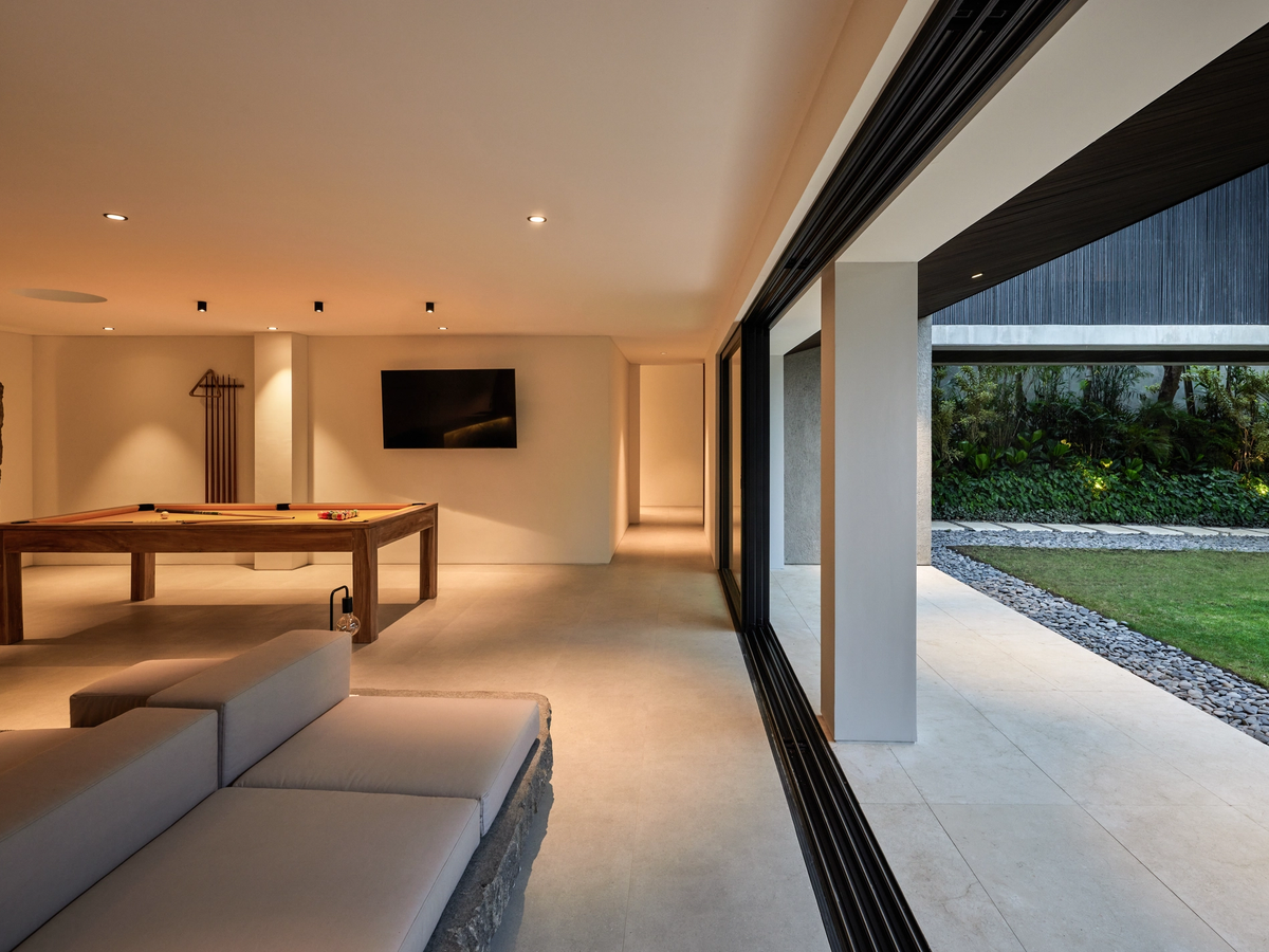 MODERN MASTERPIECE VILLA - 6 BEDROOMS - PERERENAN — 6-bedroom villa for sale in Pererenan, Bali (photo 53)