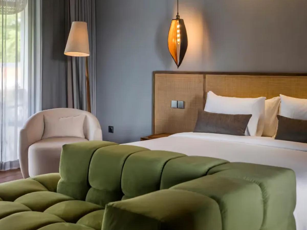 Contemporary Villa Retreat - 8