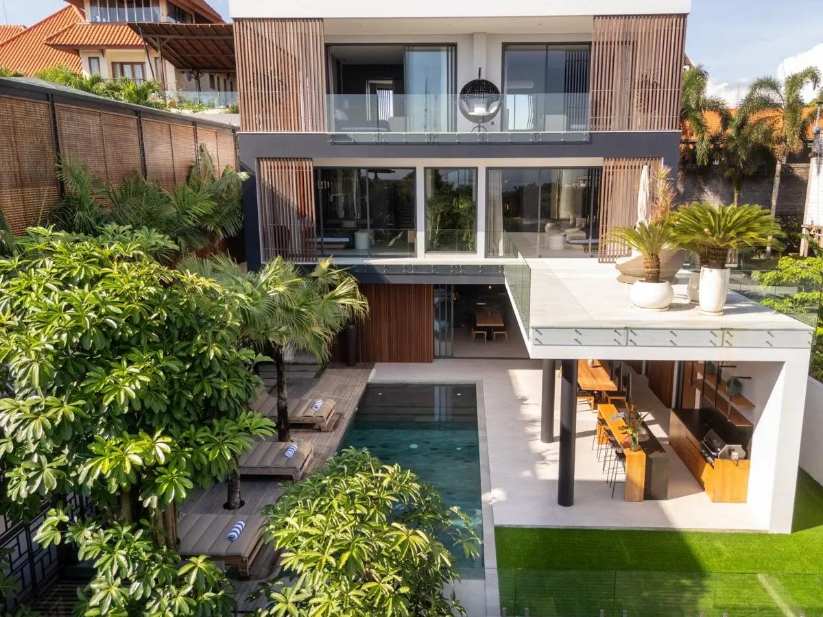 Modern Elegant White Villa - 3