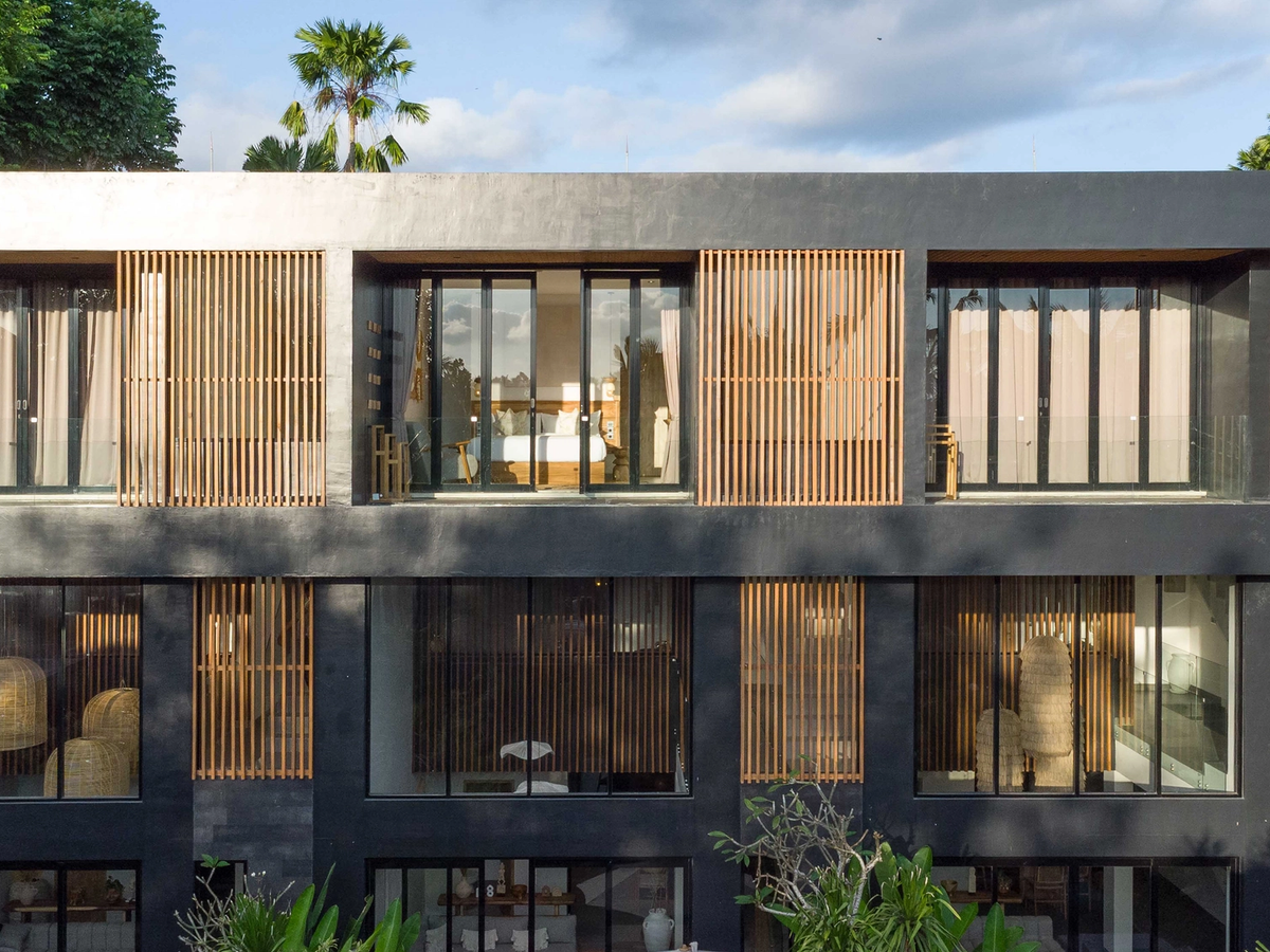 TROPICAL DESIGN LOFT IN THE HEART OF UBUD — 3-bedroom villa for sale in Ubud, Bali (photo 2)