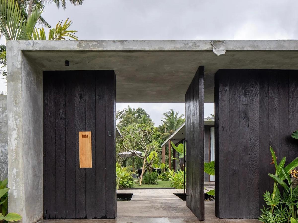 JAPANESE BRUTALIST VILLA - 5 BEDROOM - UBUD - Photo 3