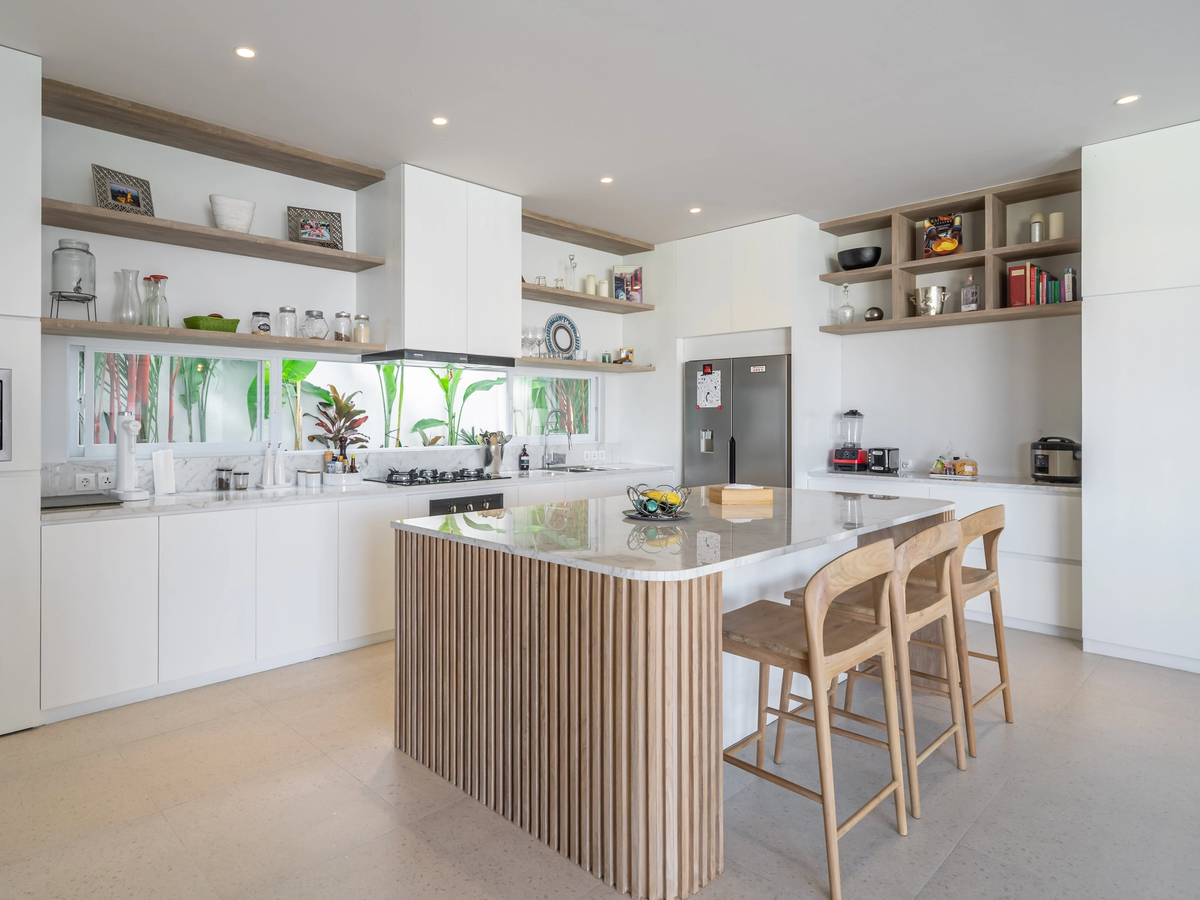SIGNATURE MASTERPIECE - 4 BEDROOMS - CANGGU — 4-bedroom villa for sale in Canggu, Bali (photo 7)