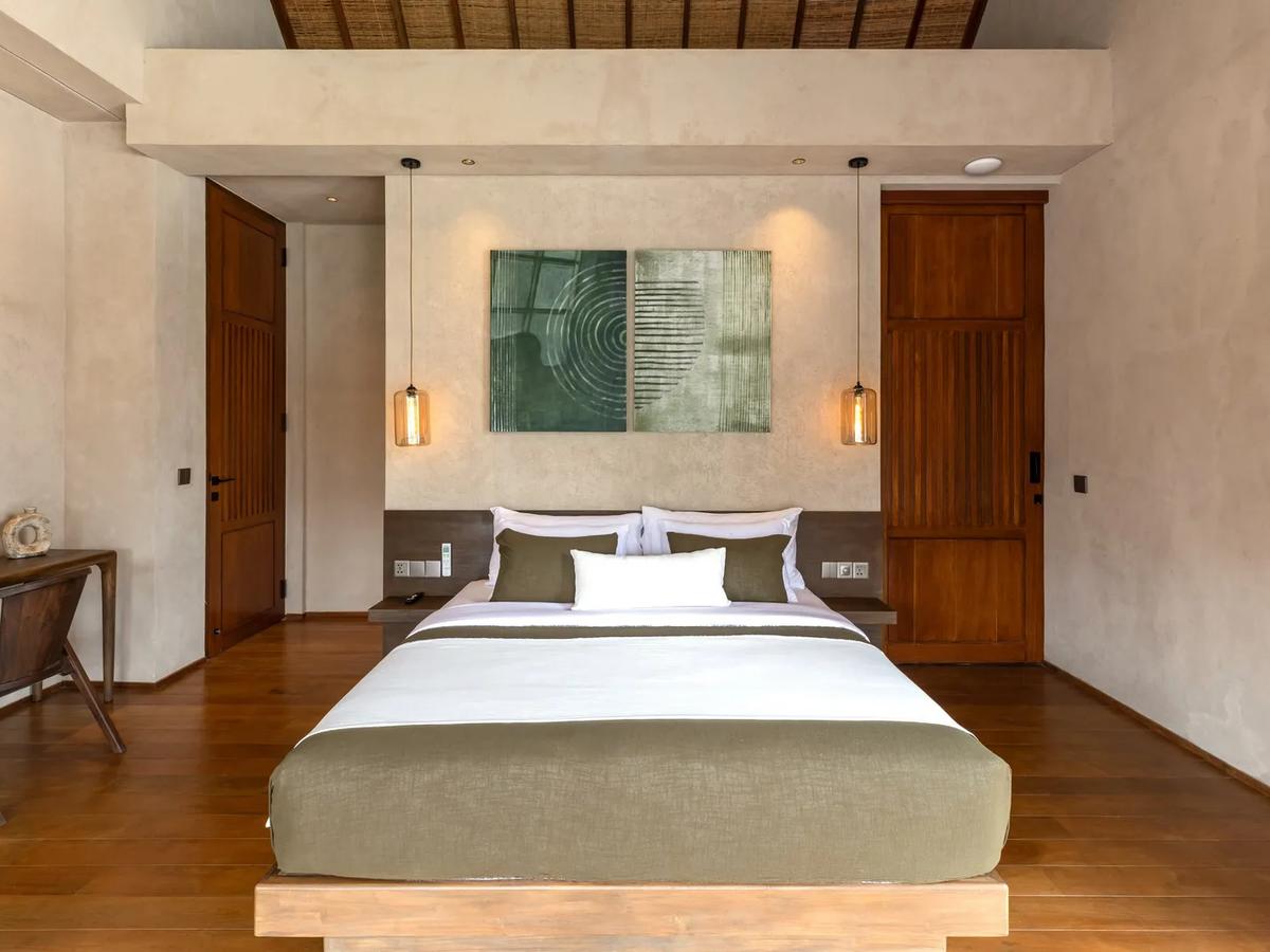 Balinese Modern Tropical Style Villa - 12