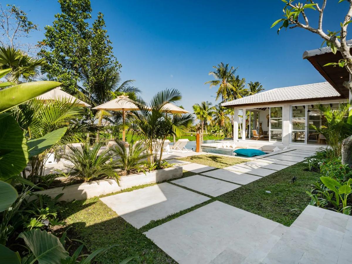 Refined Pavilion Retreat - 5